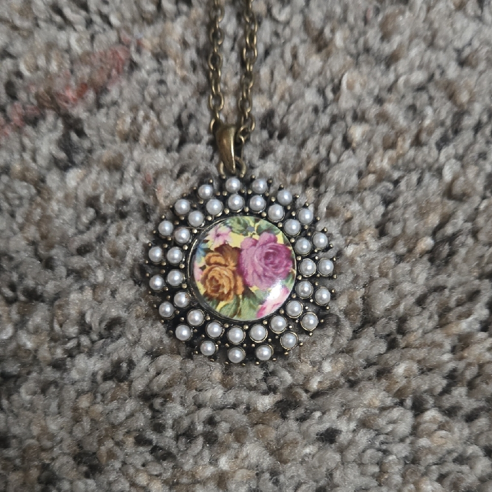 Nordstrom Vintage Floral Pearl Necklace